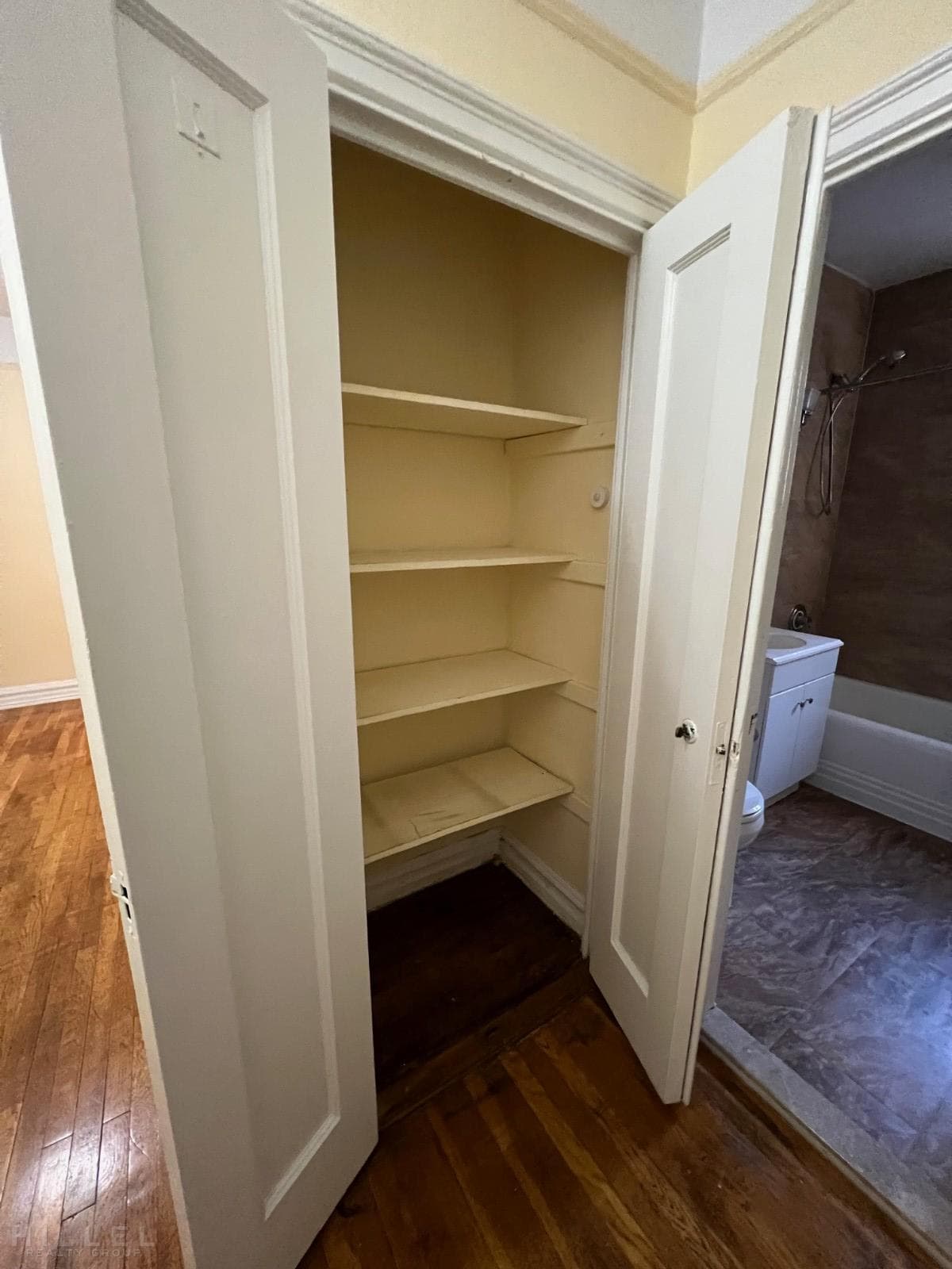 25-10 30 Road #D3, Queens, NY 11102 8