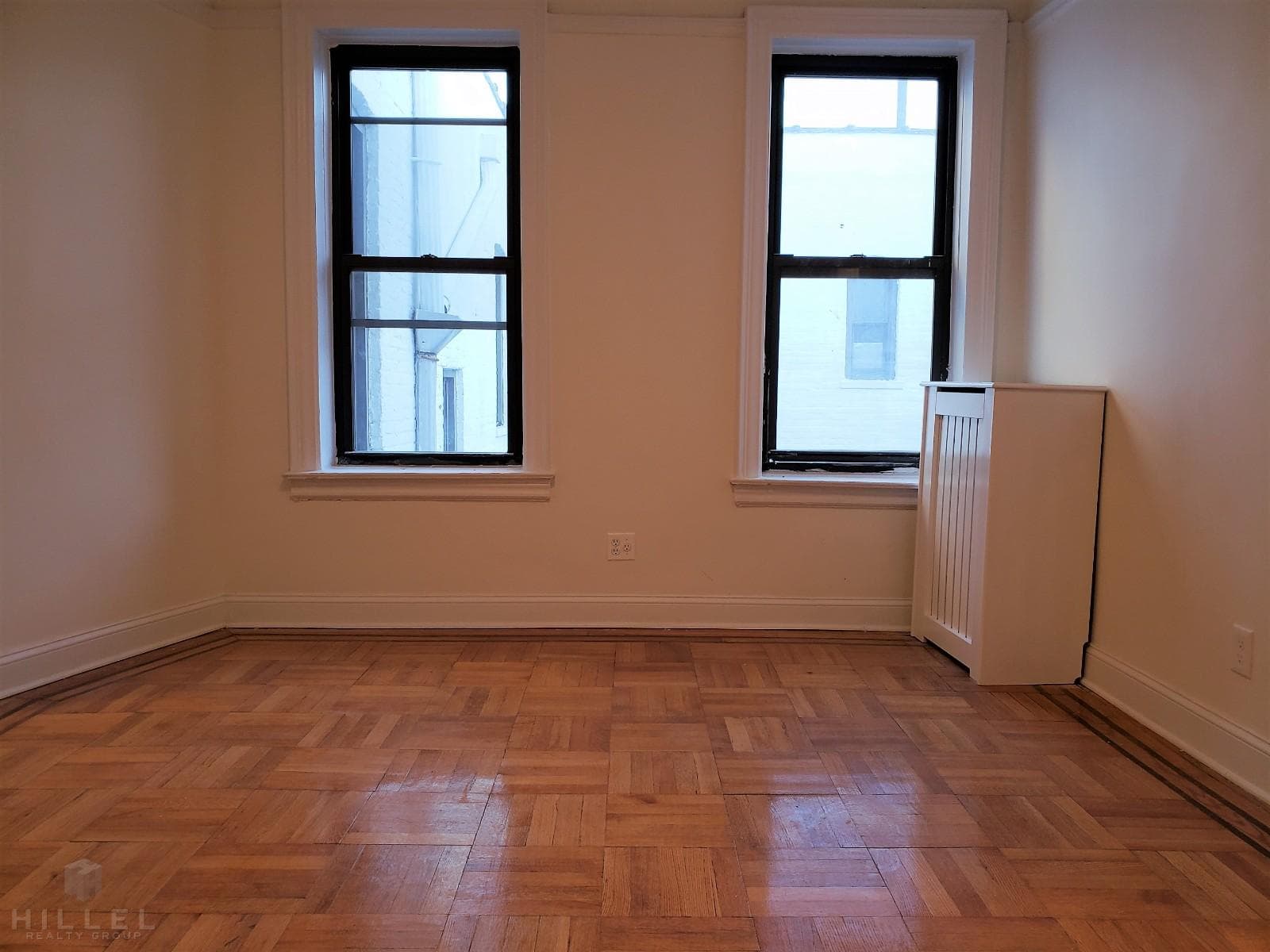 31-49 29 Street #D7, Queens, NY 11106 4