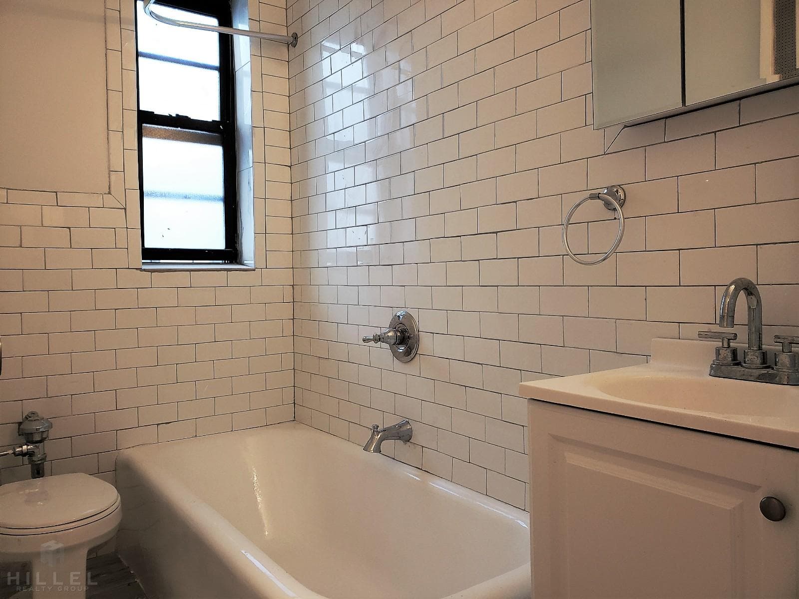 31-49 29 Street #D7, Queens, NY 11106 8