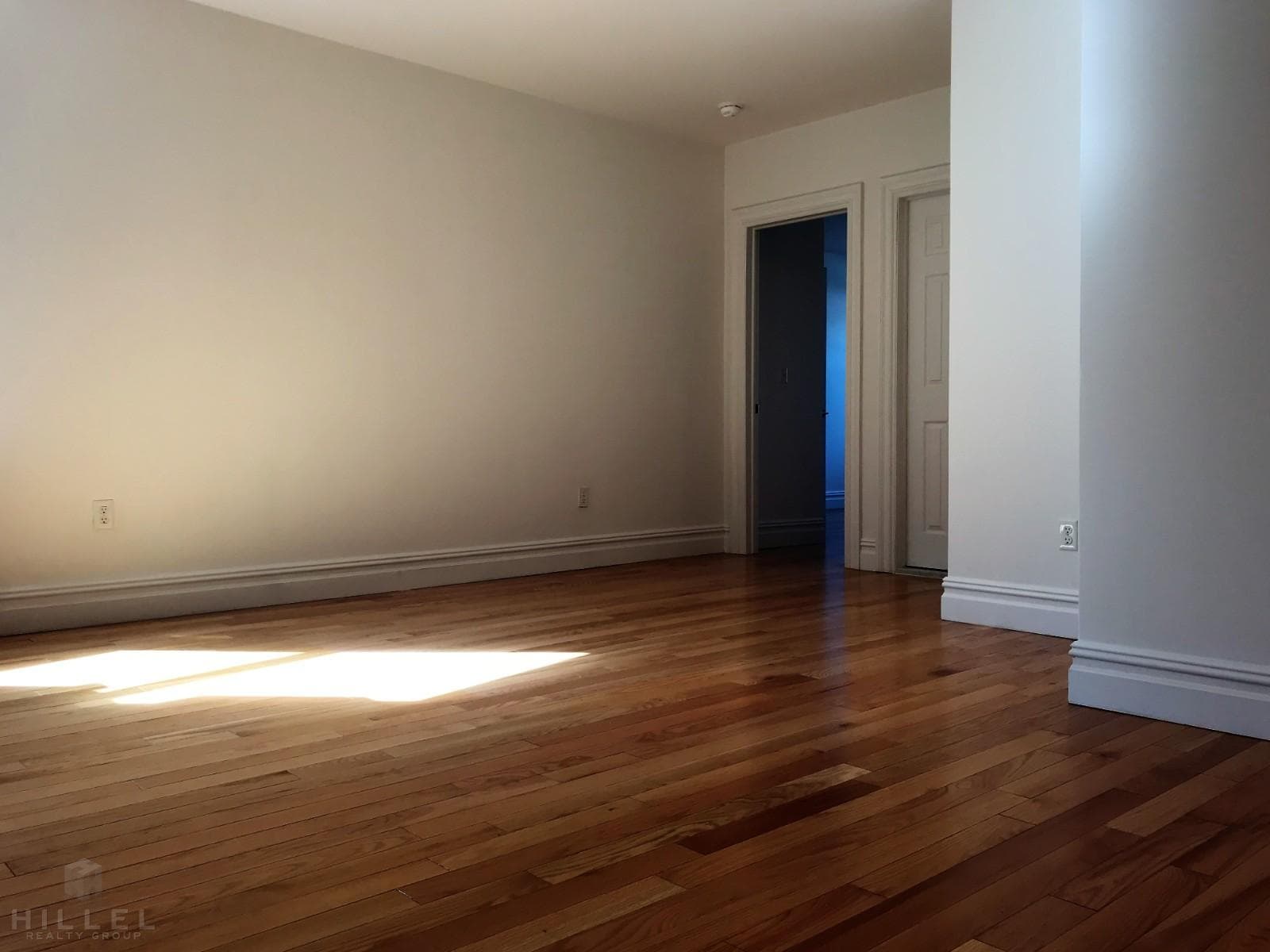 21-80 38 Street #4D5, Queens, NY 11105 - Image 3