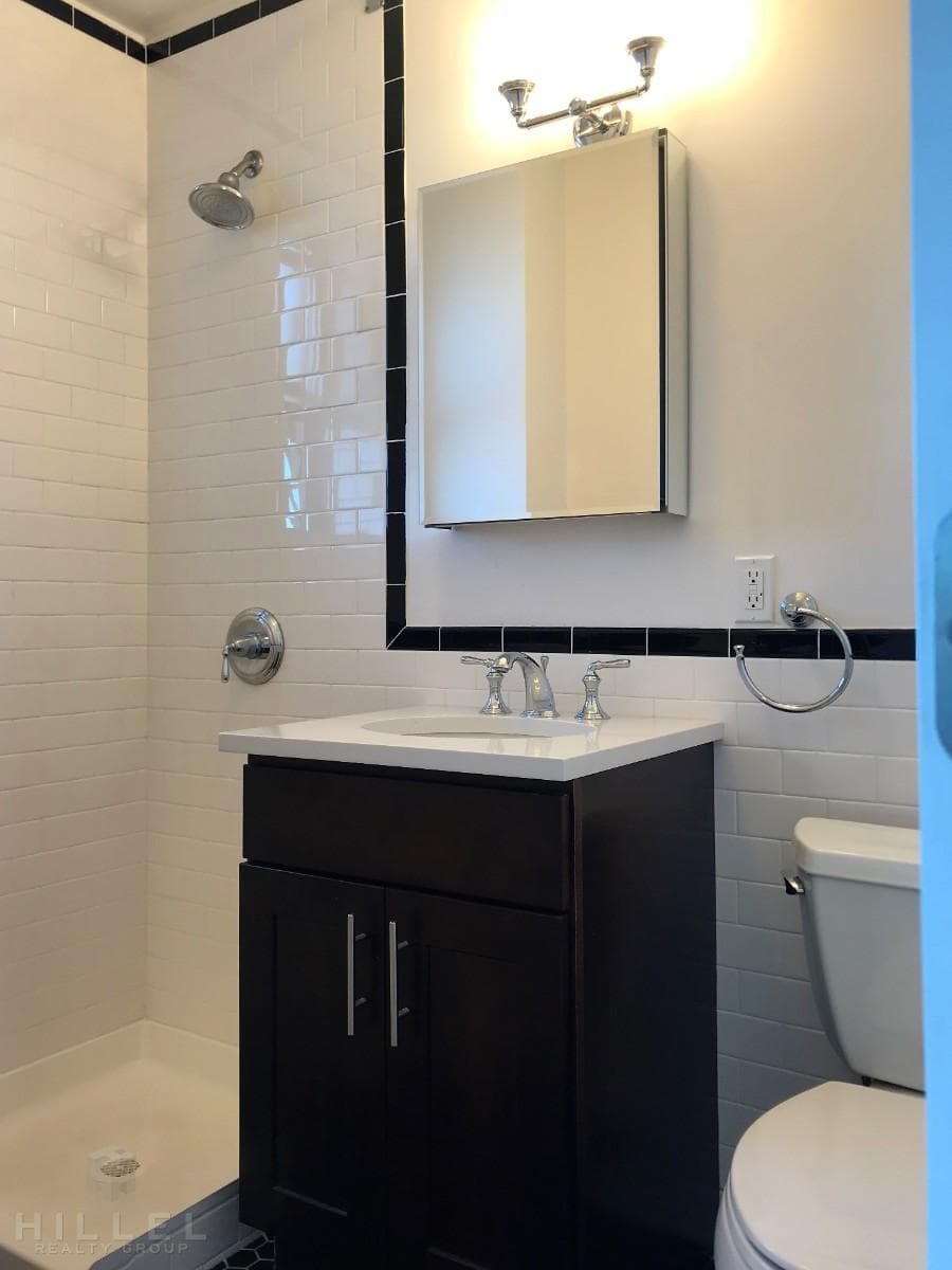 21-80 38 Street #4D5, Queens, NY 11105 - Image 11