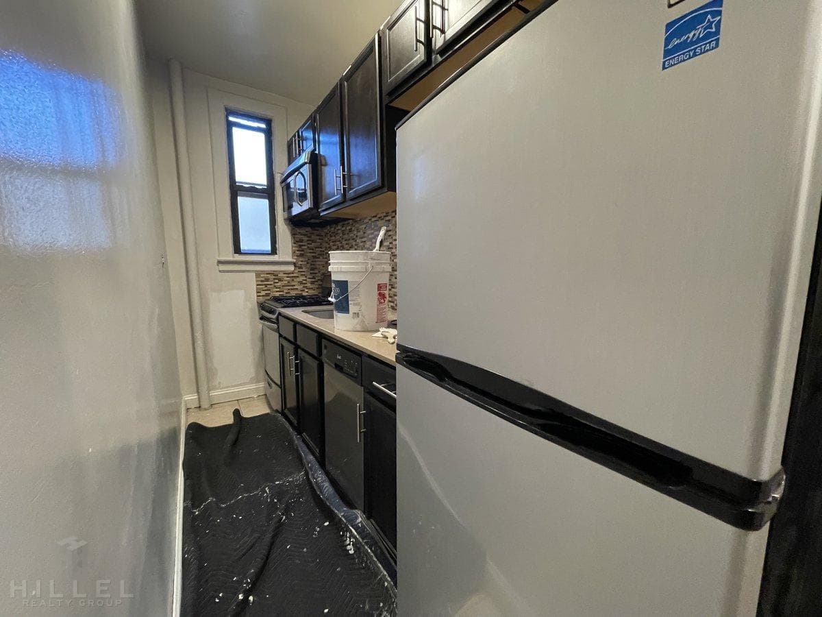 25-74 33 Street #UNIT 2C, Queens, NY 11102 1