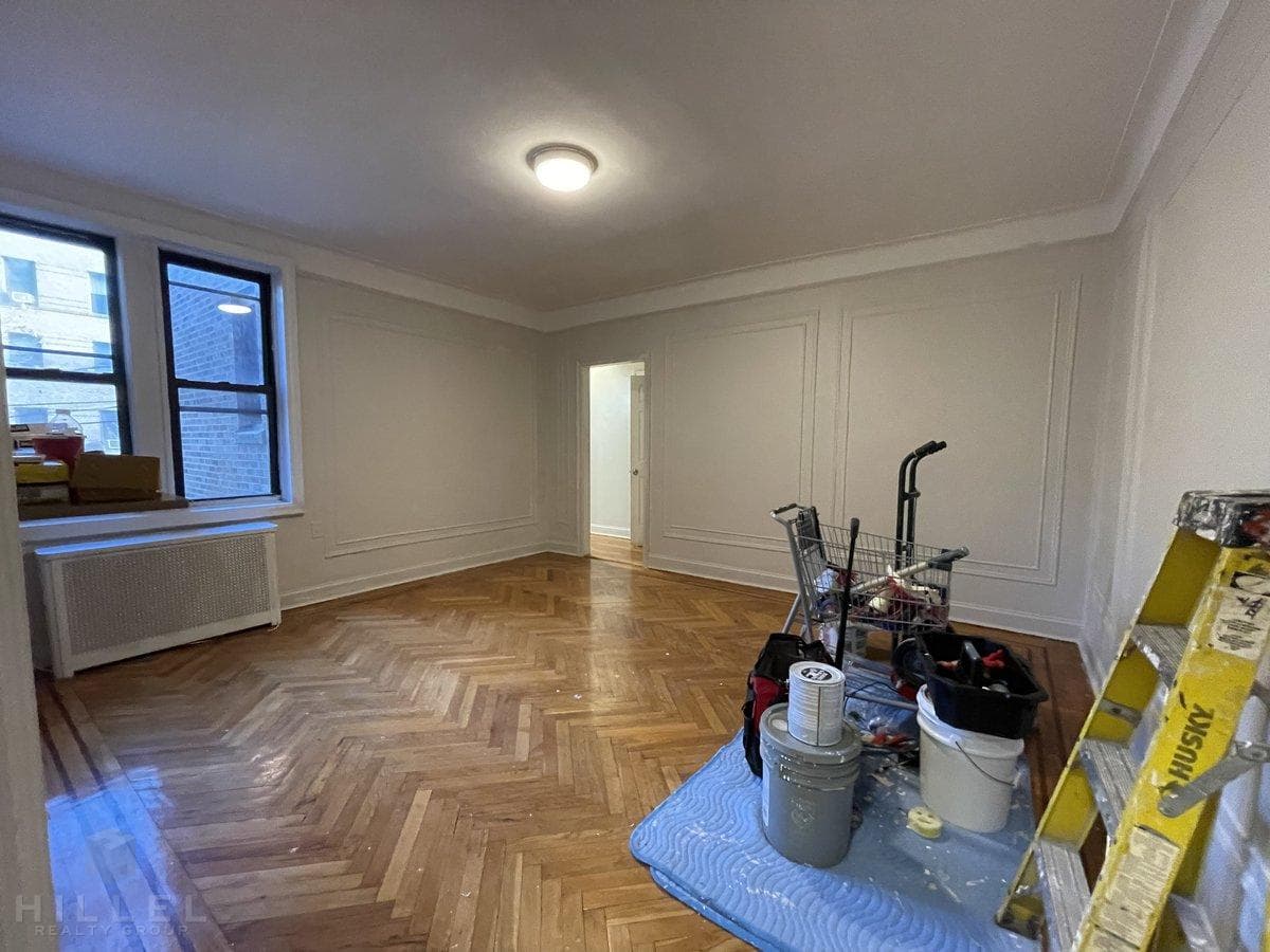 25-74 33 Street #UNIT 2C, Queens, NY 11102 2