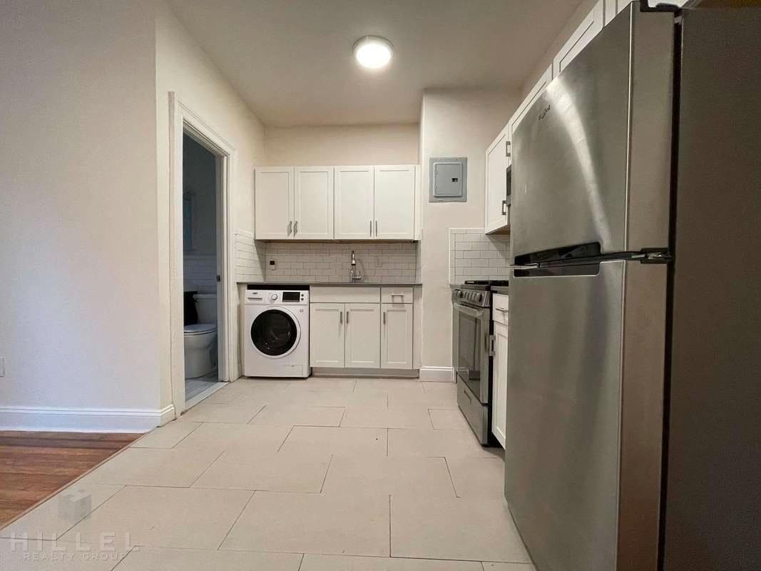 25-21 31 Avenue #D14, Queens, NY 11102 2