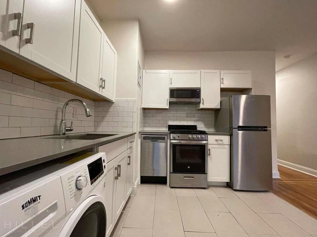 25-21 31 Avenue #D14, Queens, NY 11102 3