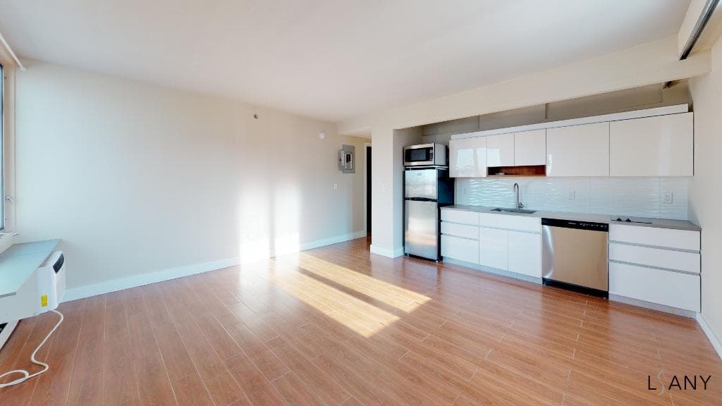 2330 Hoffman Street #6K, Bronx, NY 10458 1