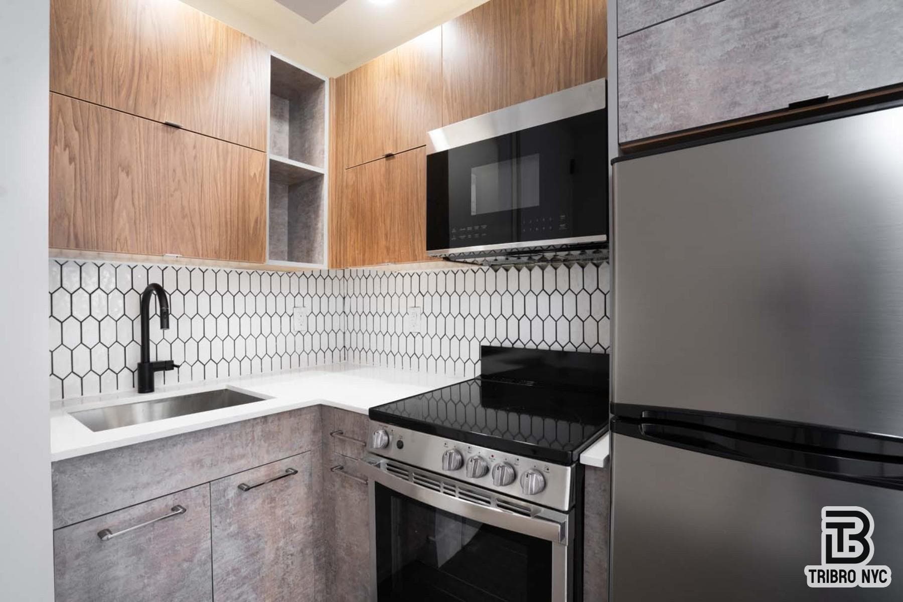 2033 1 Avenue #6 floor, Manhattan, NY 10029 5