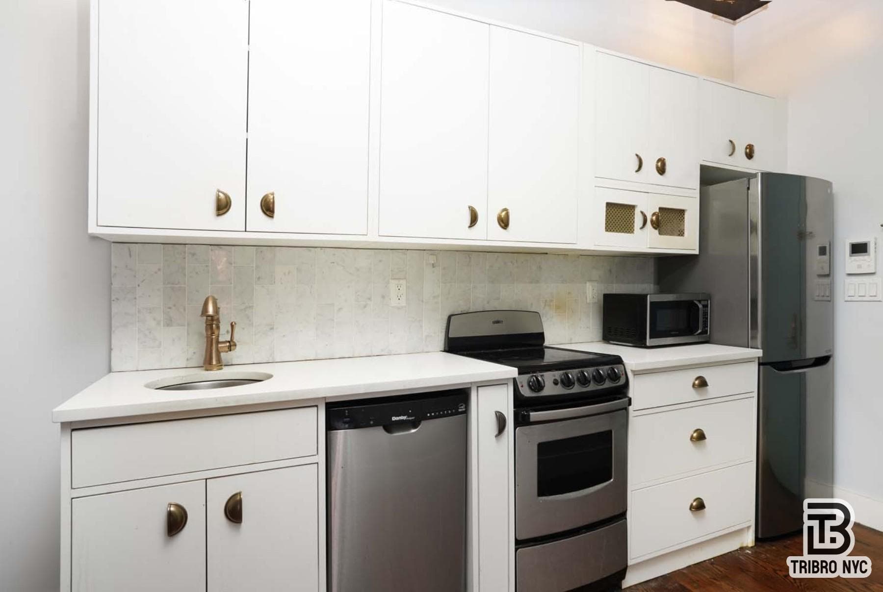 141 Meserole Avenue #3A, Brooklyn, NY 11222 21