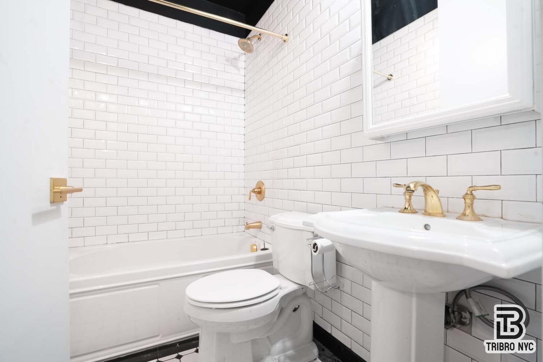 141 Meserole Avenue #3A, Brooklyn, NY 11222 22