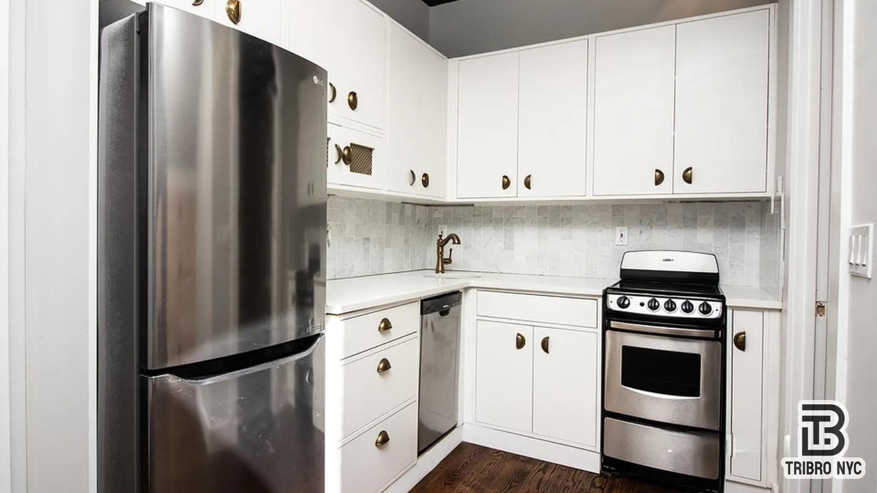 141 Meserole Avenue #2A, Brooklyn, NY 11222 8