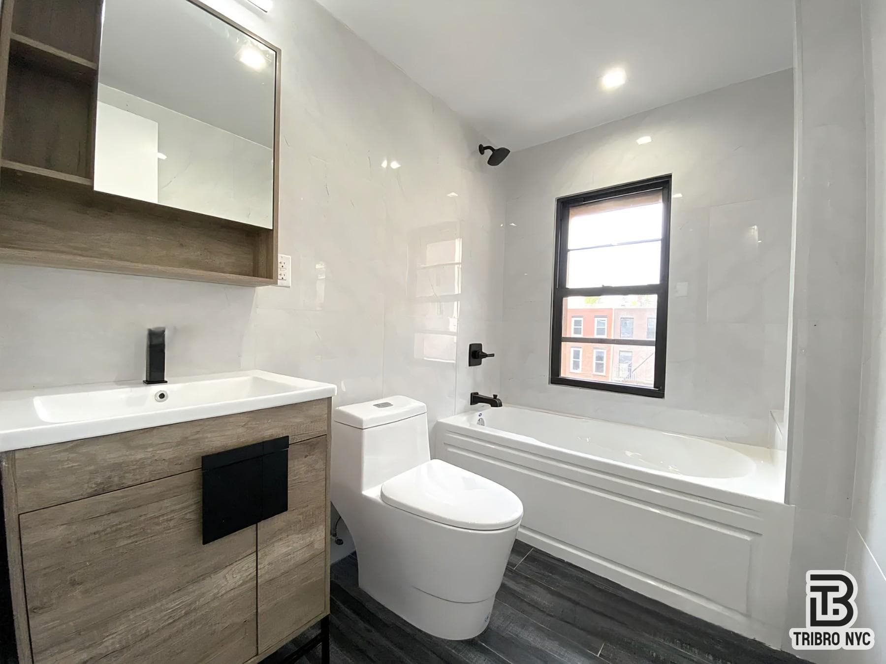 141 Meserole Avenue #2A, Brooklyn, NY 11222 15