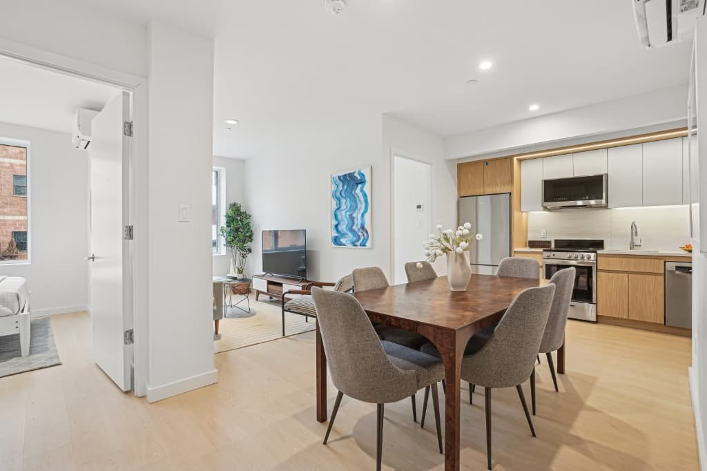 132 Waverly Avenue #3C, Brooklyn, NY 11205 1