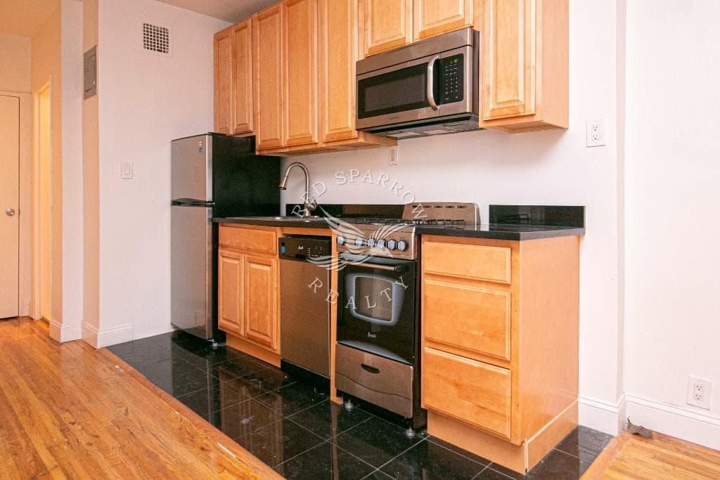 190 East 3 Street #4B, Manhattan, NY 10009 9