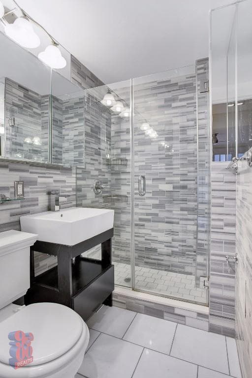 697 10 Avenue #4RS, Manhattan, NY 10036 6