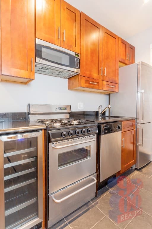 380 East 10 Street #3C, Manhattan, NY 10009 1