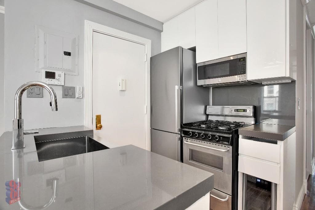 529 East 6 Street #2D/3D, Manhattan, NY 10009 1