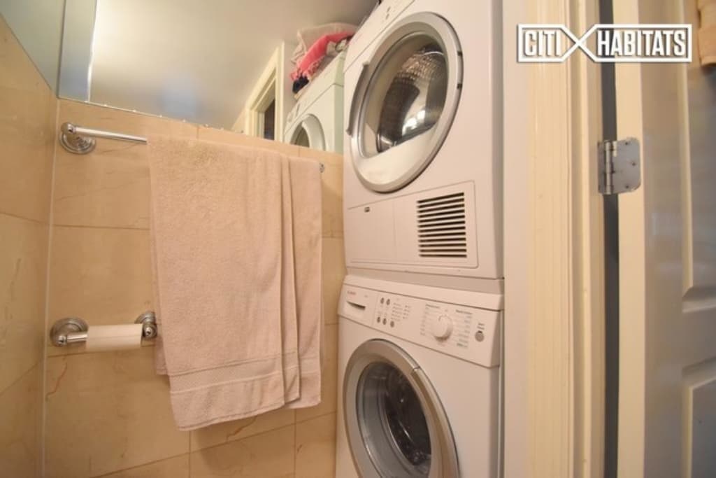 697 10 Avenue #54, Manhattan, NY 10036 4