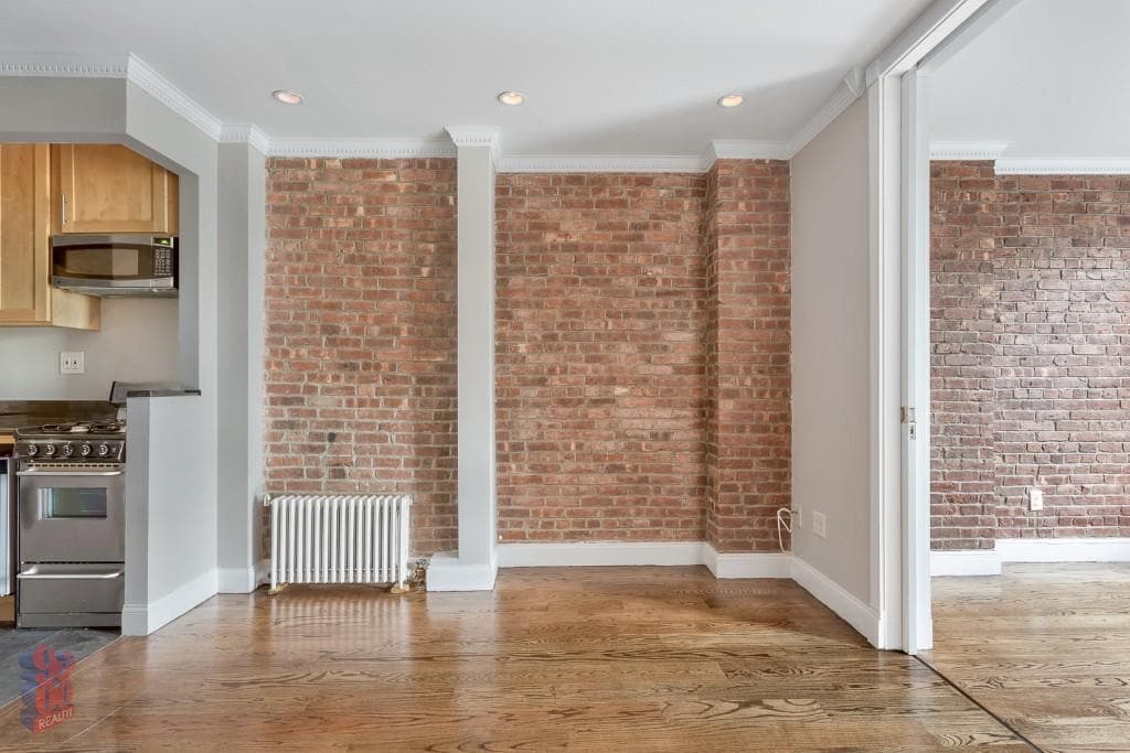 697 10 Avenue #54, Manhattan, NY 10036 7