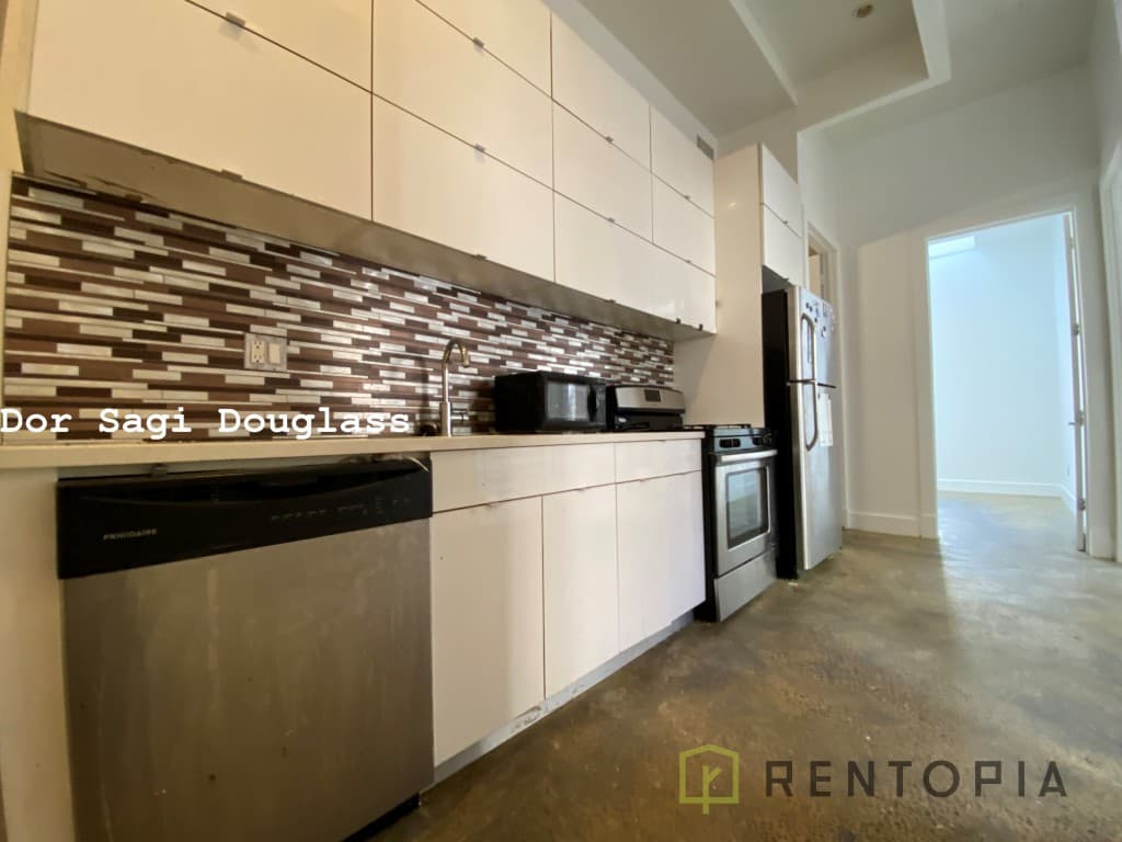 753 Lexington Avenue #1D, Brooklyn, NY 11221 - Image 4