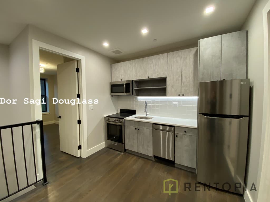 199 Stockholm Street #1B, Brooklyn, NY 11237 2