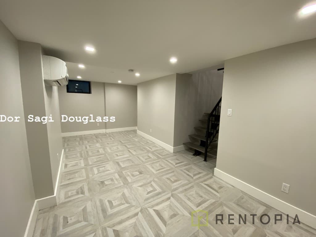 199 Stockholm Street #1B, Brooklyn, NY 11237 11