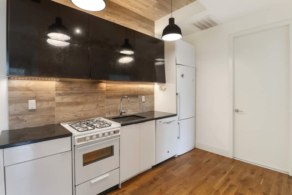 105 Leonard Street #2C, Brooklyn, NY 11206 7