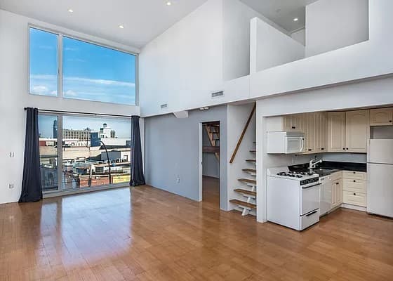 125 Kingsland Avenue #3R, Brooklyn, NY 11222 1