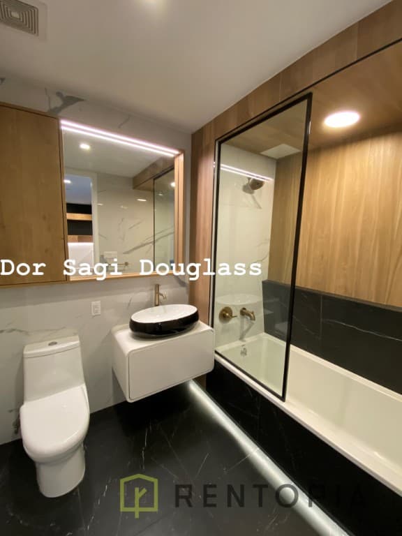 125 Borinquen Place #507, Brooklyn, NY 11211 11