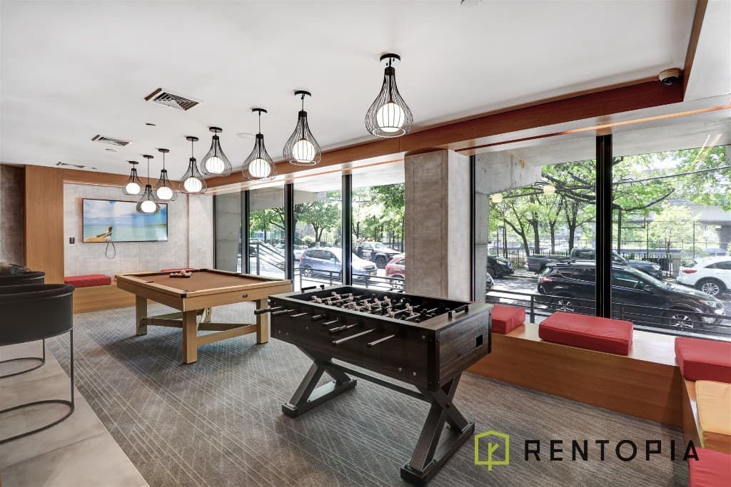 125 Borinquen Place #507, Brooklyn, NY 11211 17