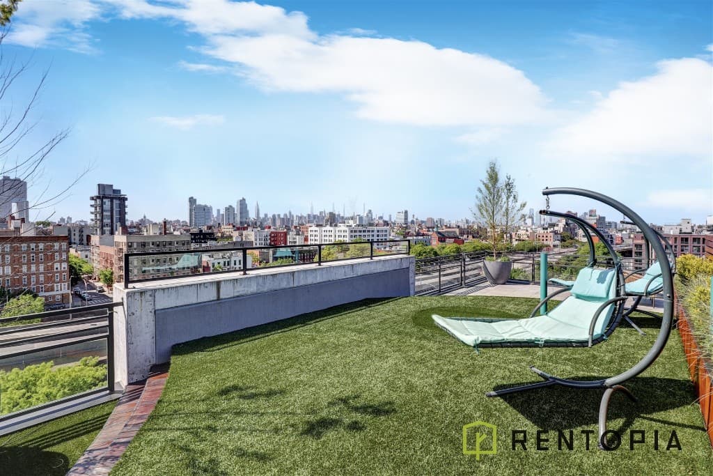 125 Borinquen Place #507, Brooklyn, NY 11211 27