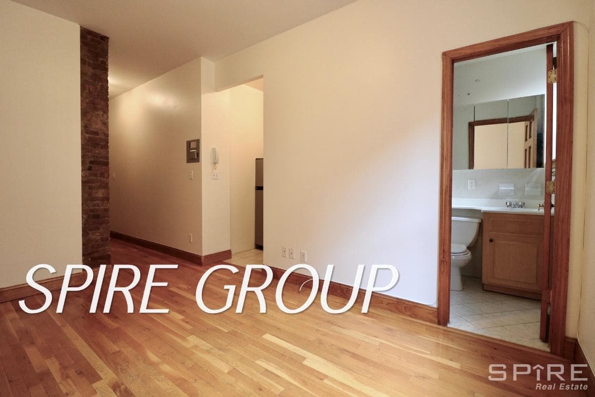 312 West 48 Street #14, Manhattan, NY 10036 4