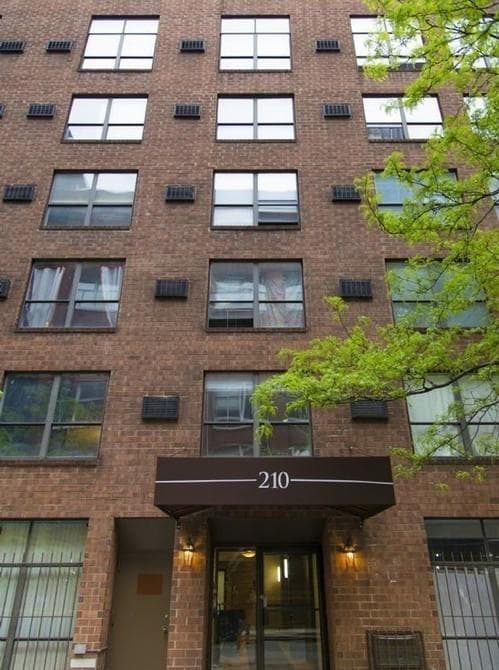 210 East 22 Street #4M, Manhattan, NY 10010 1