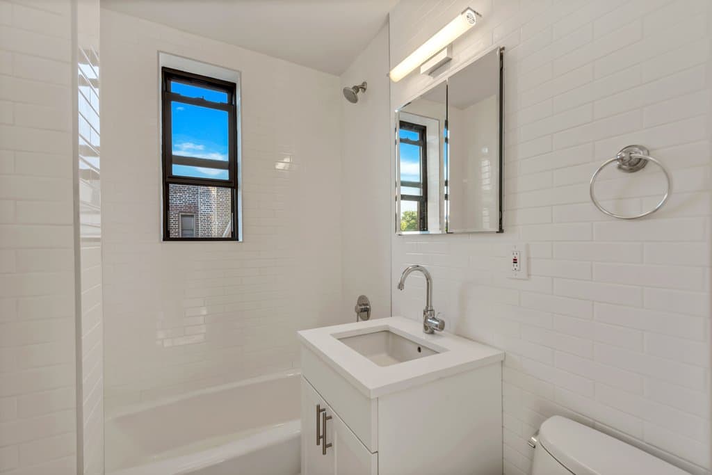 37-55 77 Street #6E, Queens, NY 11372 4