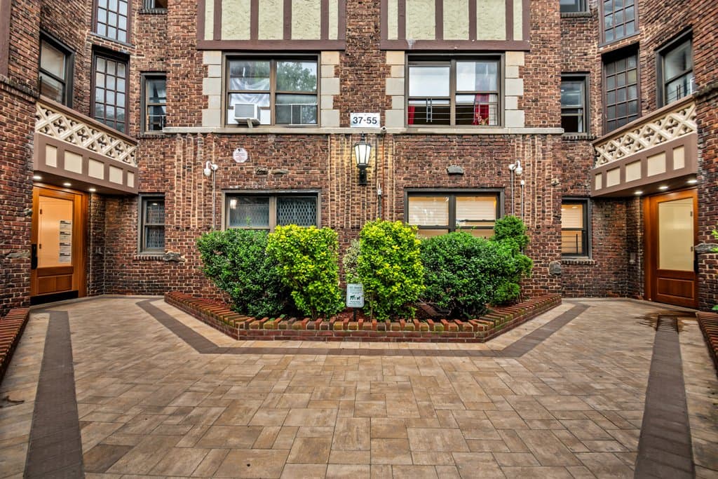 37-55 77 Street #6E, Queens, NY 11372 6