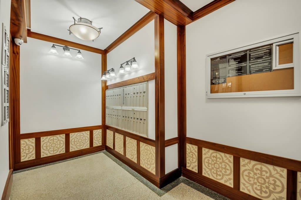 37-55 77 Street #6E, Queens, NY 11372 8