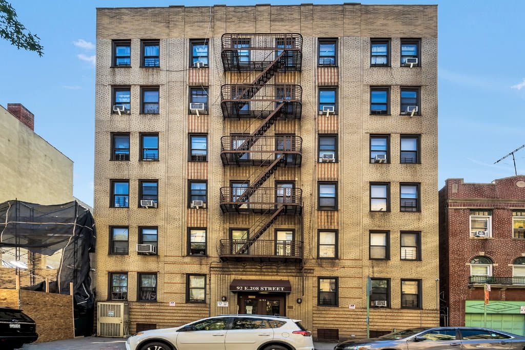92 East 208 Street #5A, Bronx, NY 10467 1