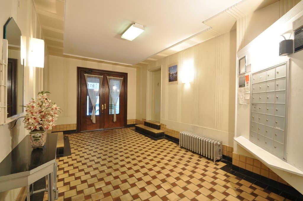 92 East 208 Street #5A, Bronx, NY 10467 3