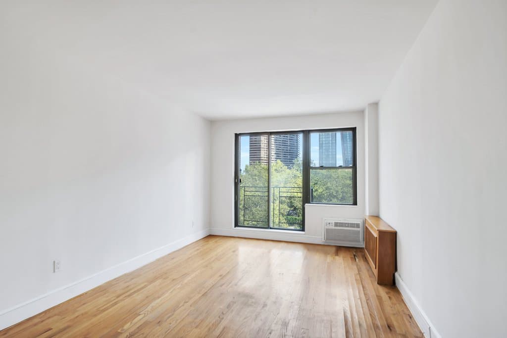 655 2 Avenue #2B, Manhattan, NY 10016 2