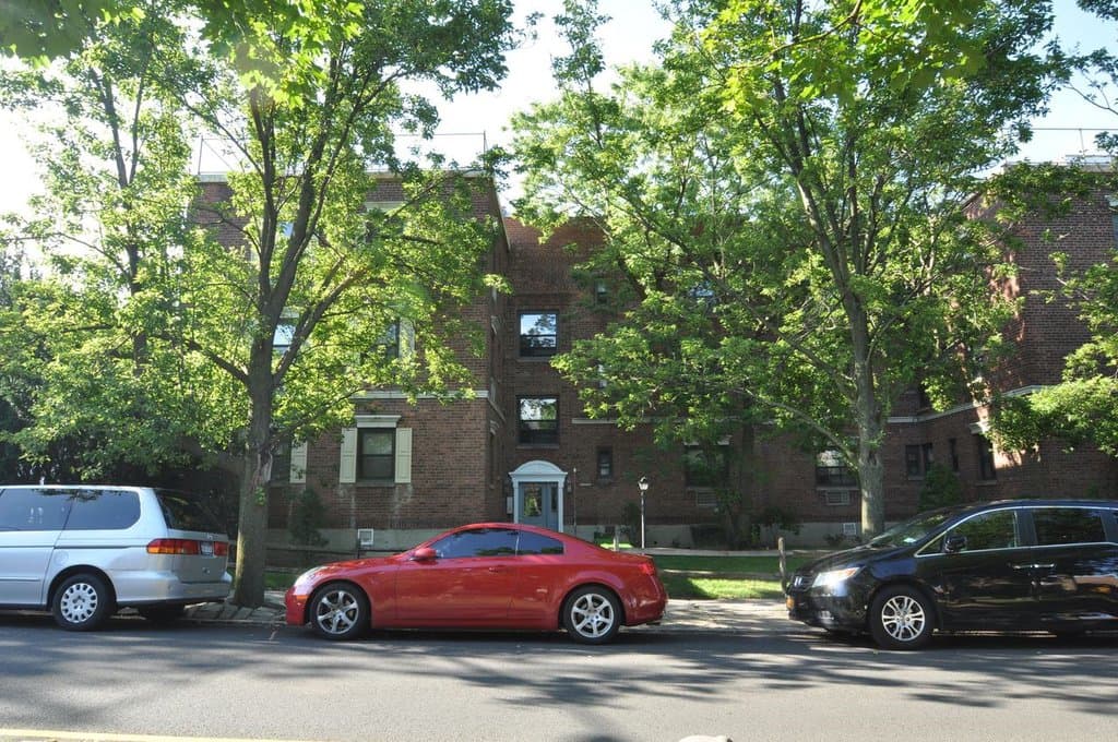 202-10 42 Avenue #1C, Queens, NY 11361 7