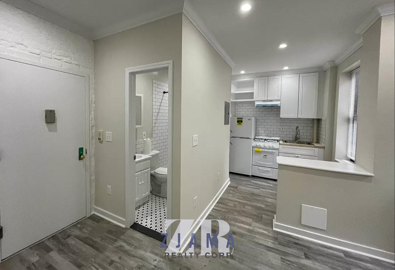 354 Bay Ridge Parkway #2, Brooklyn, NY 11209 1