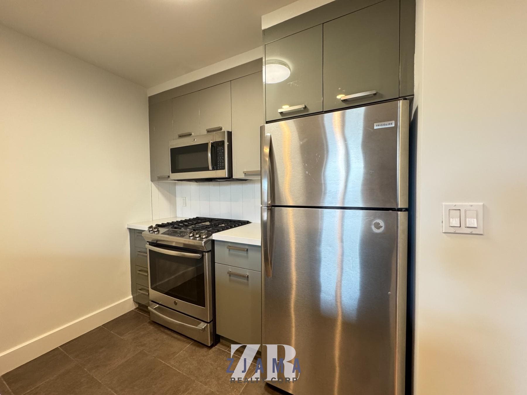 310 Clarkson Avenue #811, Brooklyn, NY 11226 4