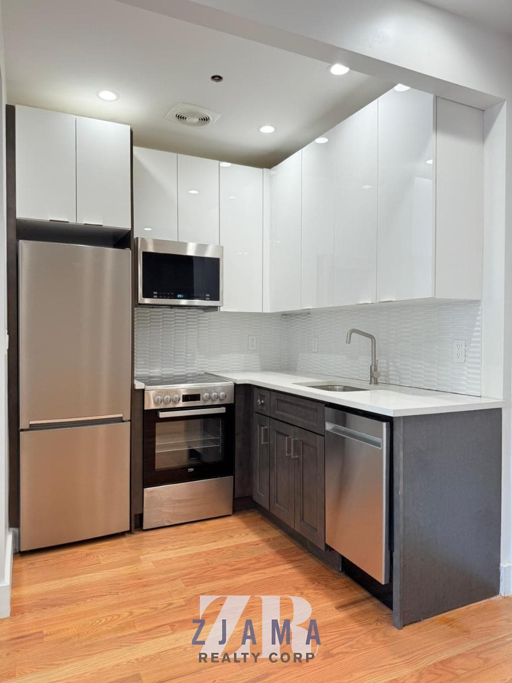 754 Grand Street #3F, Brooklyn, NY 11211 - Image 2