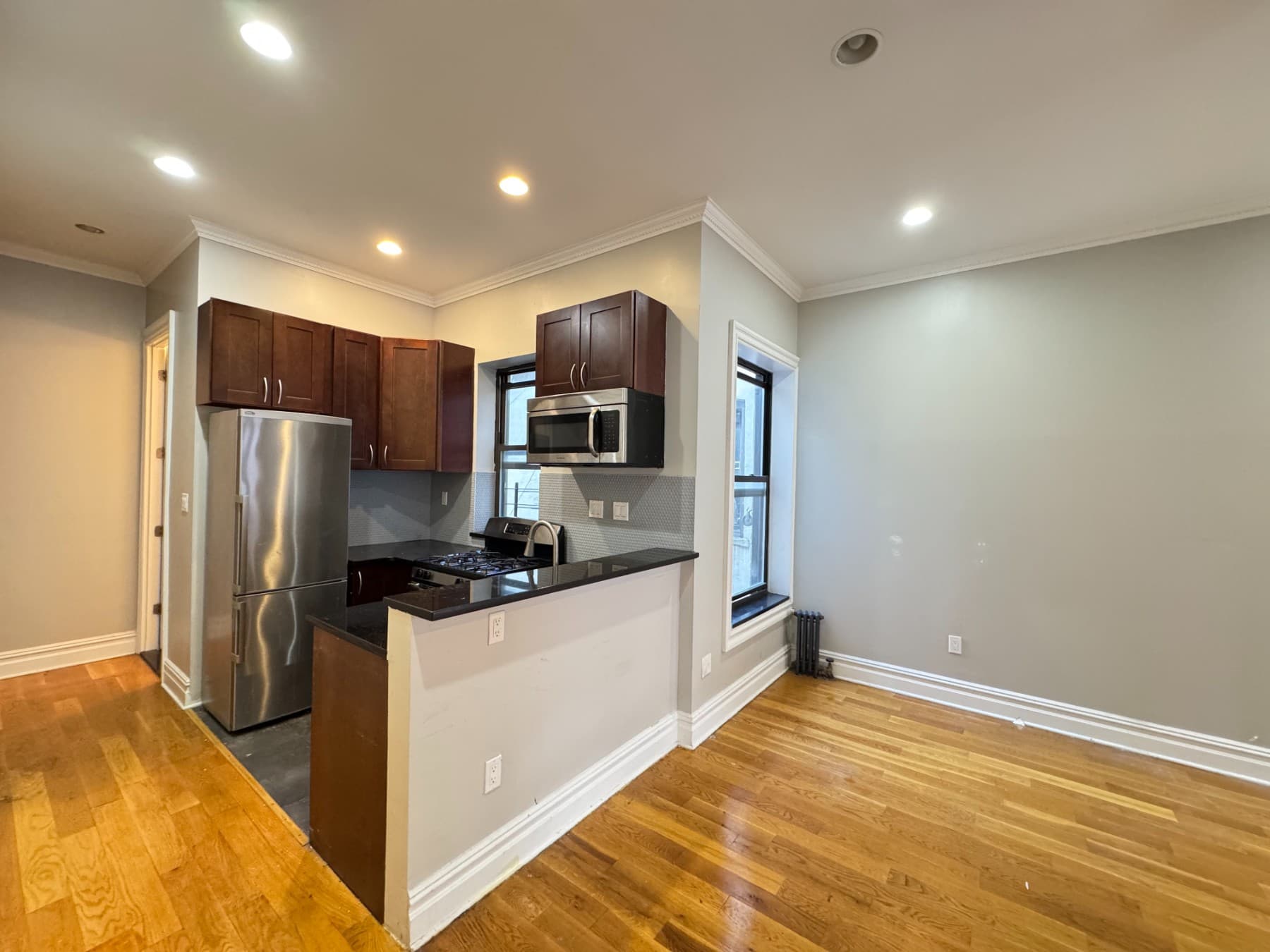 323 Lincoln Place #4R, Brooklyn, NY 11238 1