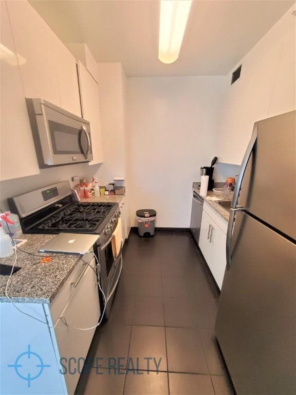 505W37 505 West 37 Street #2706, Manhattan, NY 10018 6