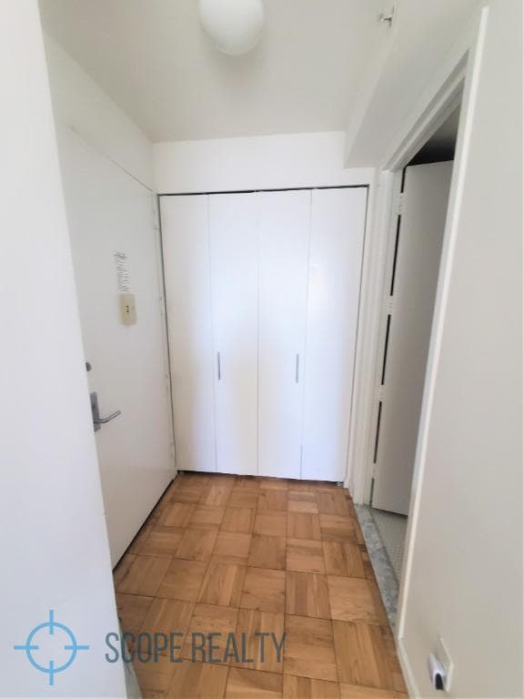 505W37 505 West 37 Street #2706, Manhattan, NY 10018 9