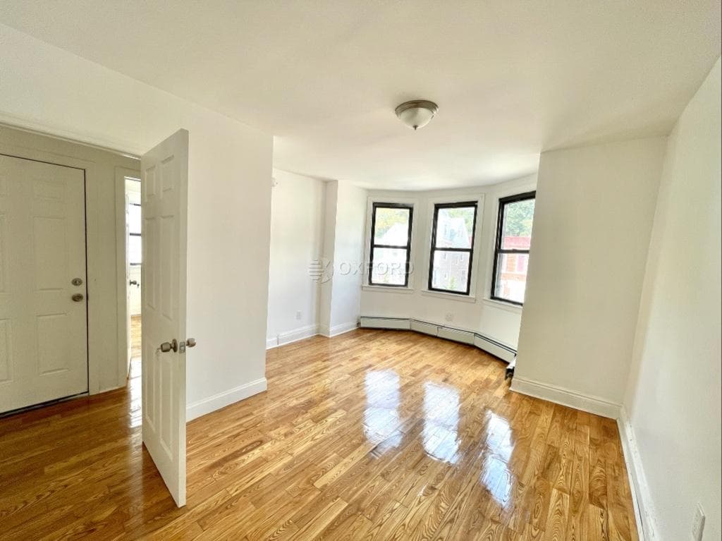 210 Sunnyside Avenue #3, Brooklyn, NY 11207 1