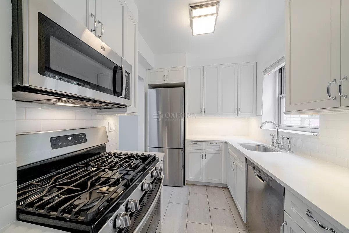 136 East 55 Street #5O, Manhattan, NY 10022 3