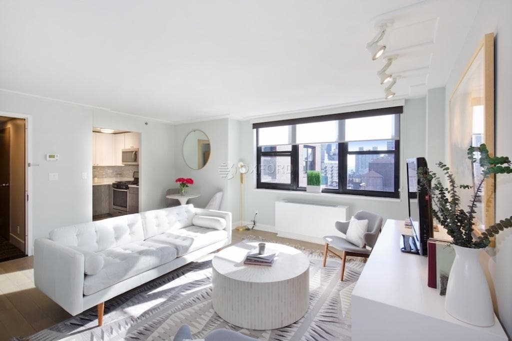 150 East 34 Street #801, Manhattan, NY 10016 2