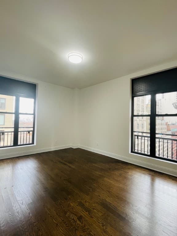 912 7 Avenue #12A, Manhattan, NY 10019 7