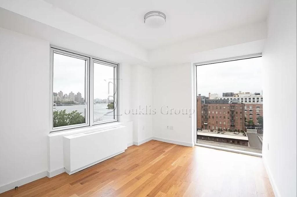 11-6 Broadway #8B, Queens, NY 11106 - Image 1